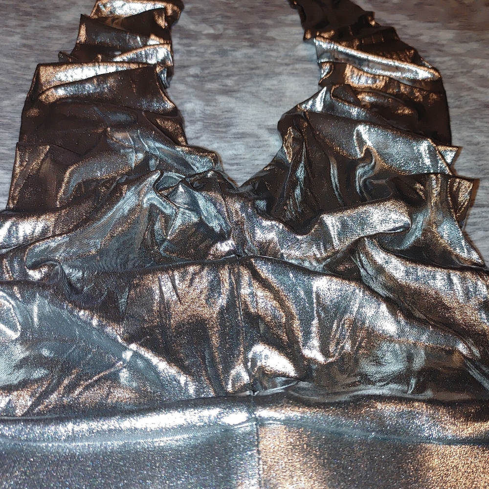 Shiny silver spandex style leggings small - Picture 3 of 8